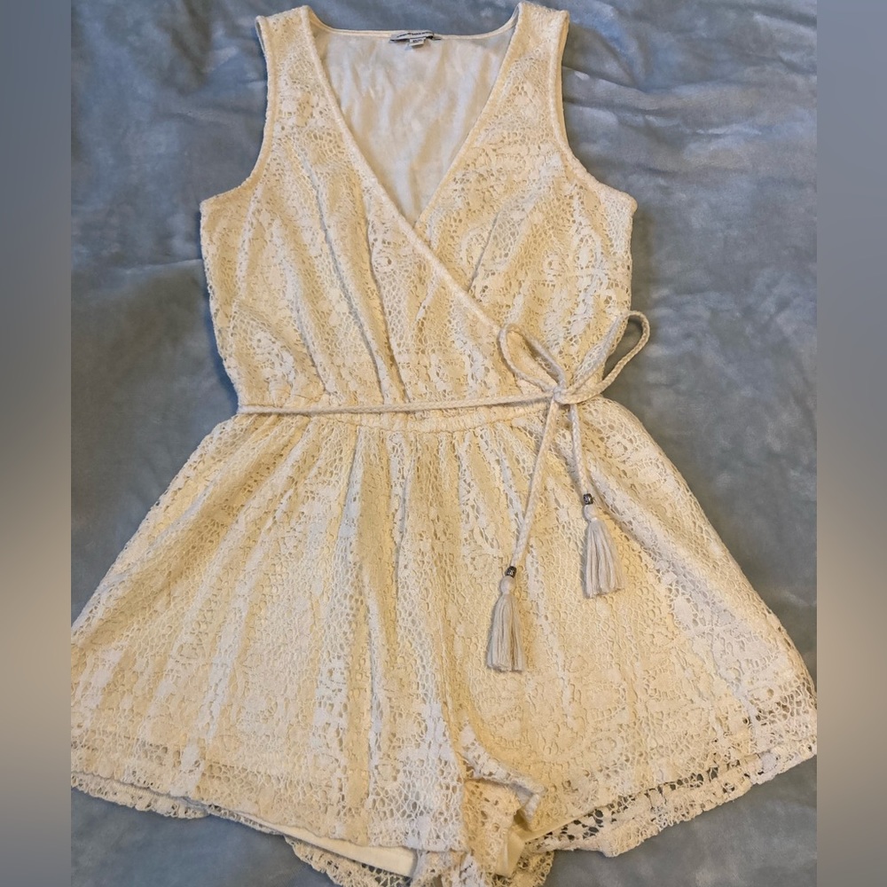 White lace American Eagle Romper in size xs